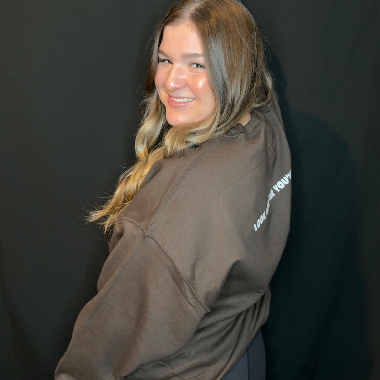 KEEP LIVIN’ Crewneck - Chocolate Brown