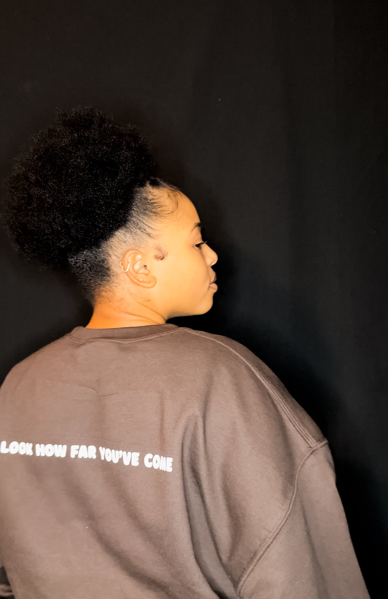 KEEP LIVIN’ Crewneck - Chocolate Brown